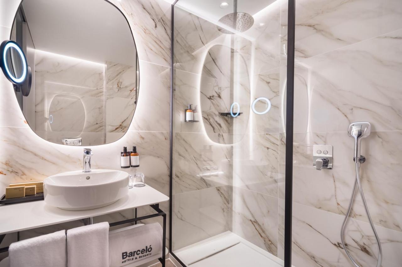 Отель Barcelo Funchal Oldtown Экстерьер фото Bathroom