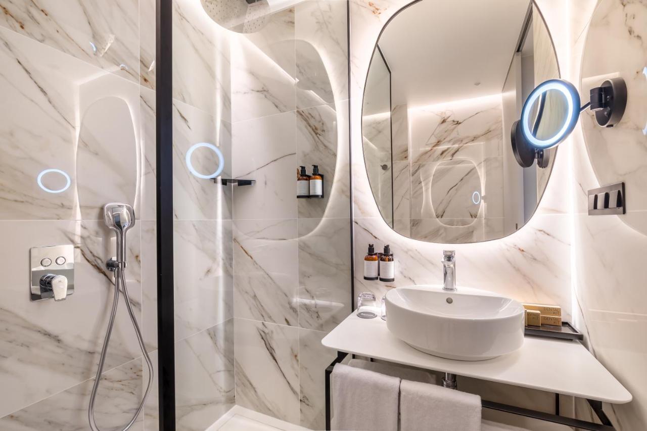 Отель Barcelo Funchal Oldtown Экстерьер фото Bathroom