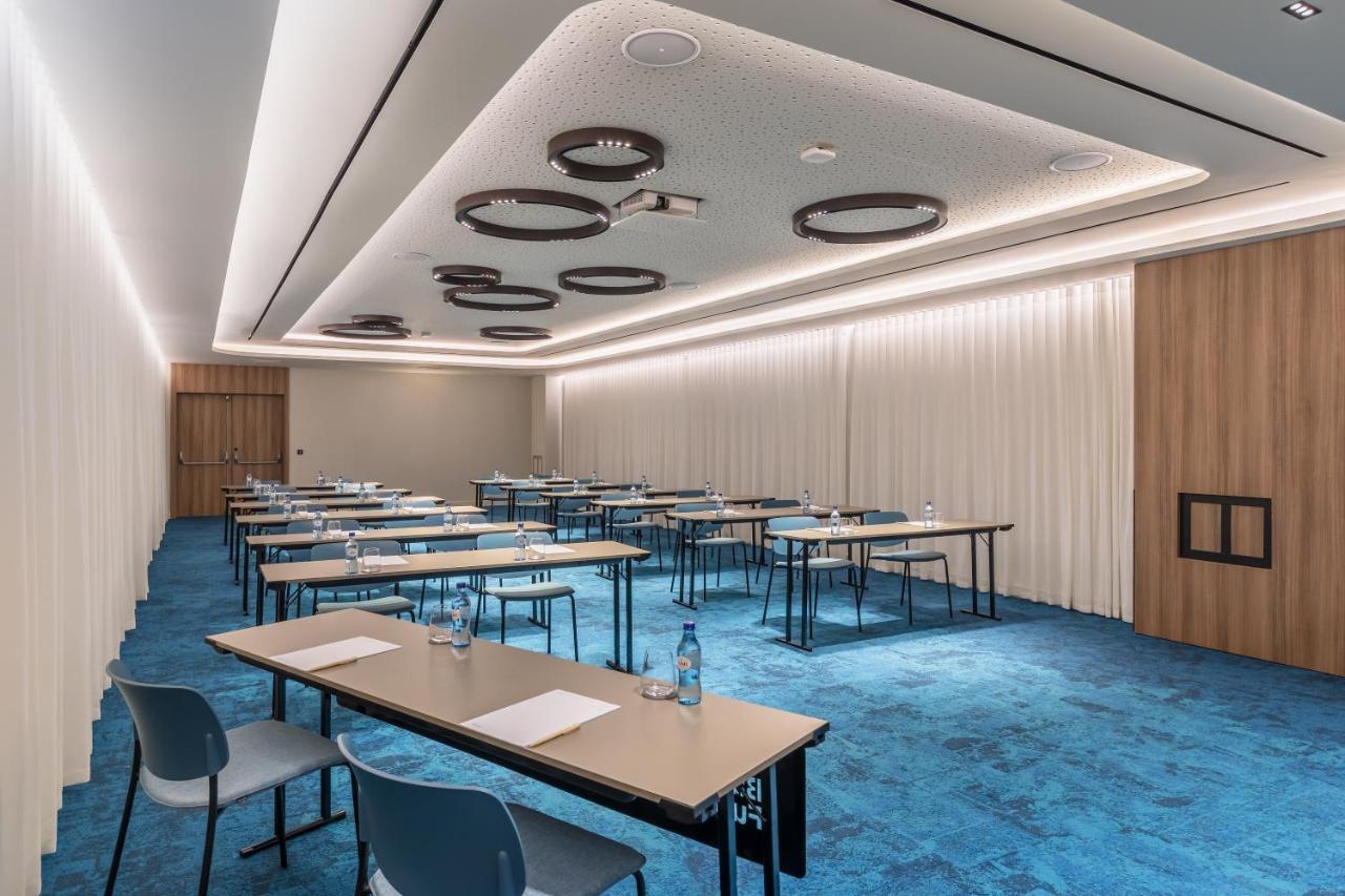 Отель Barcelo Funchal Oldtown Экстерьер фото Meeting room