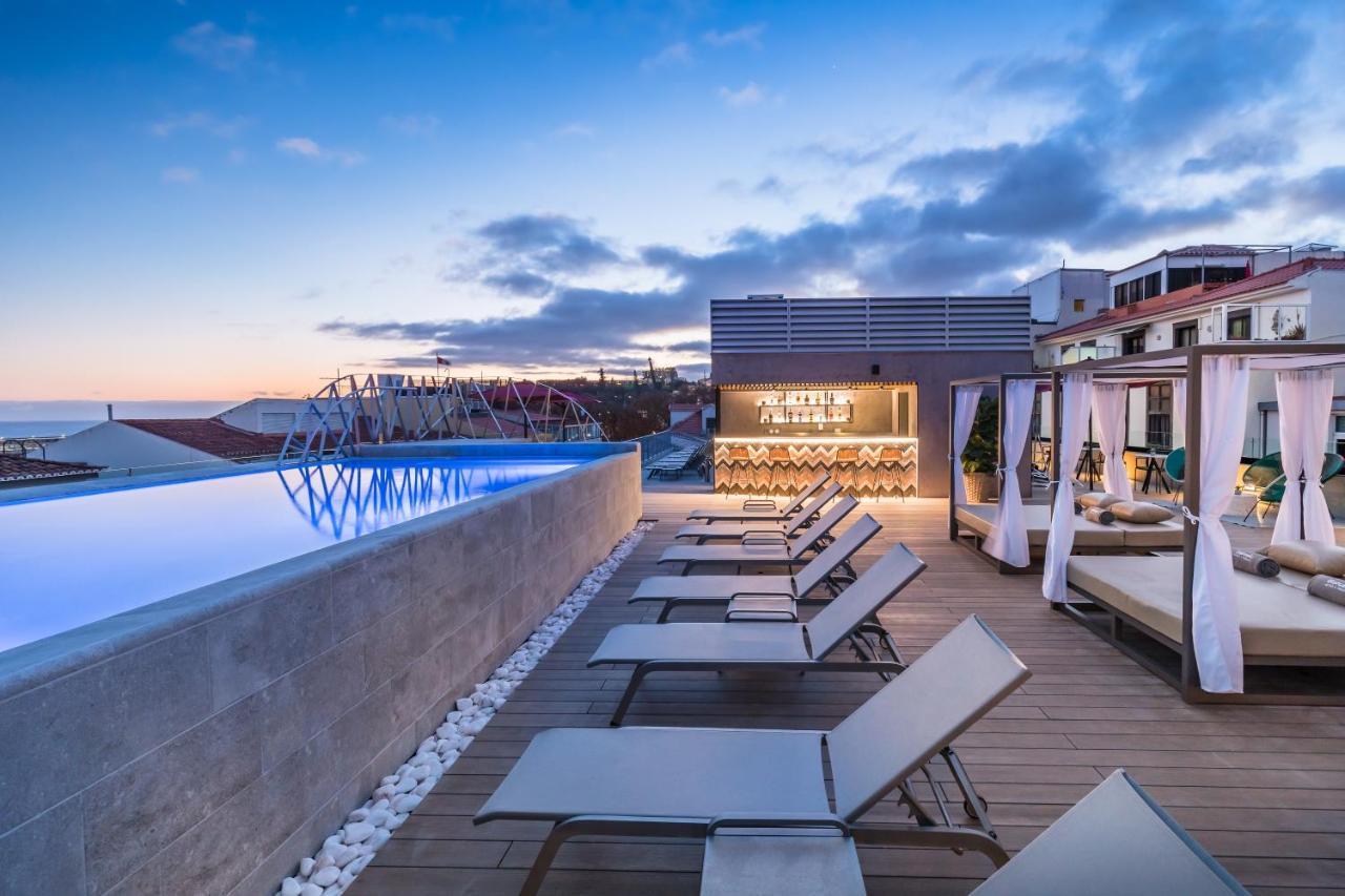 Отель Barcelo Funchal Oldtown Экстерьер фото Rooftop pool at the hotel