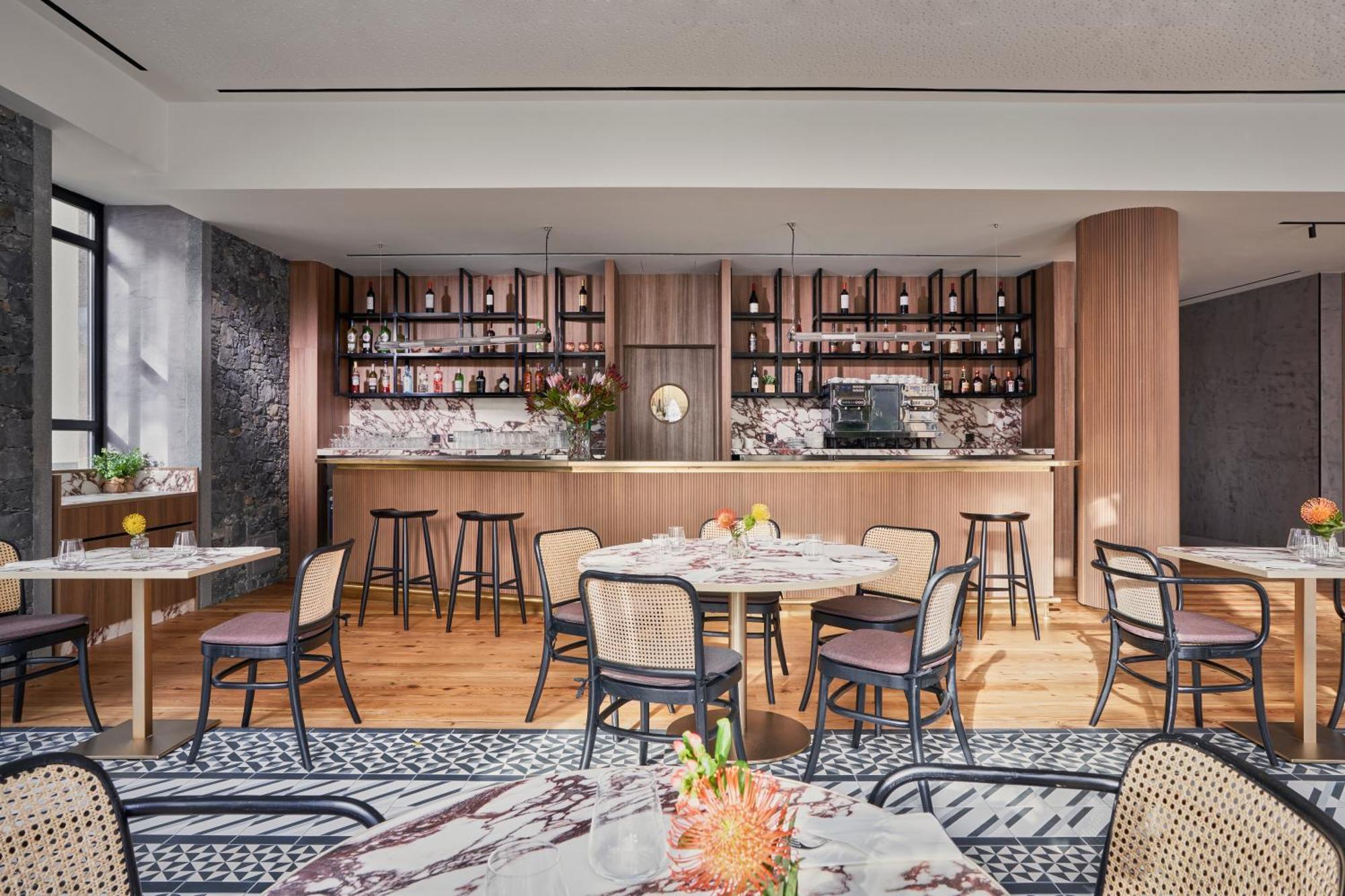 Отель Barcelo Funchal Oldtown Экстерьер фото The Bar at The Standard East Village